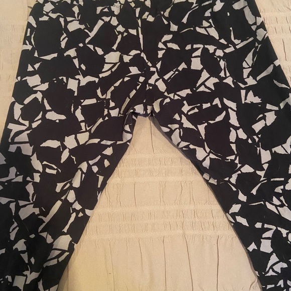 Nike leggings - Picture 2 of 3